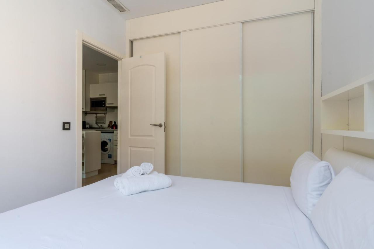 Bright Modern -1Bedroom 1Bath -Cuatro Caminos マドリード エクステリア 写真