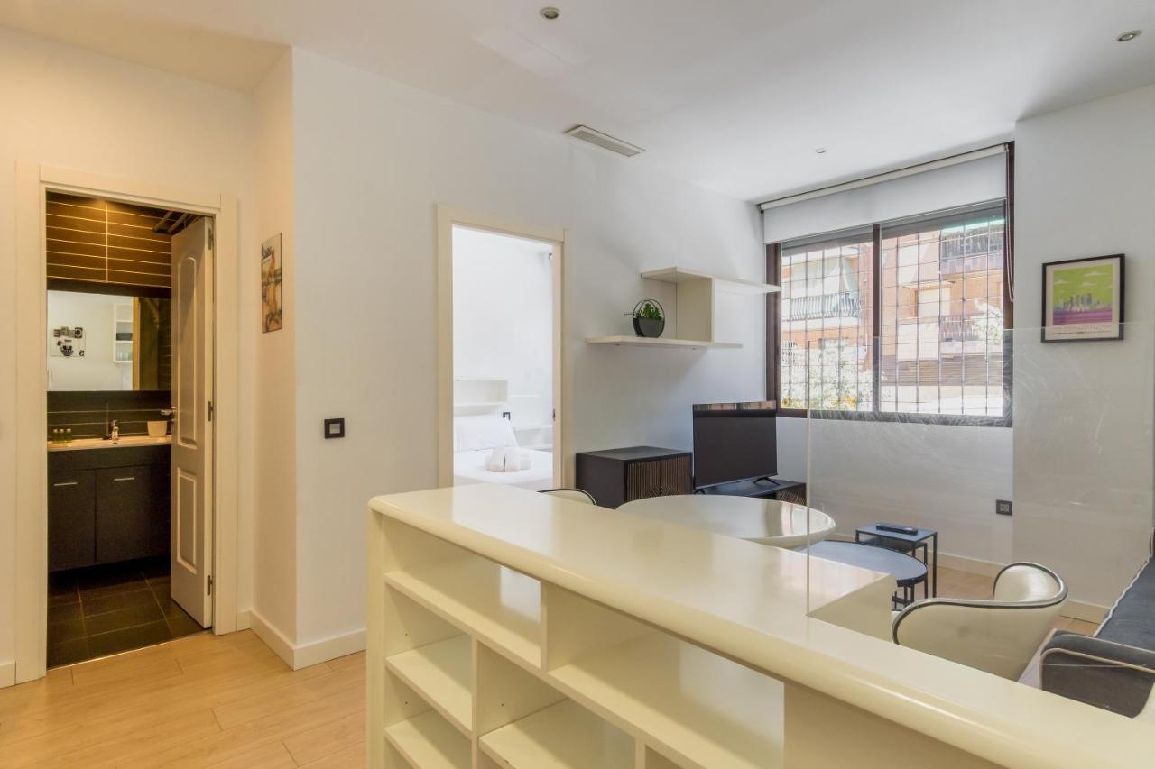 Bright Modern -1Bedroom 1Bath -Cuatro Caminos マドリード エクステリア 写真