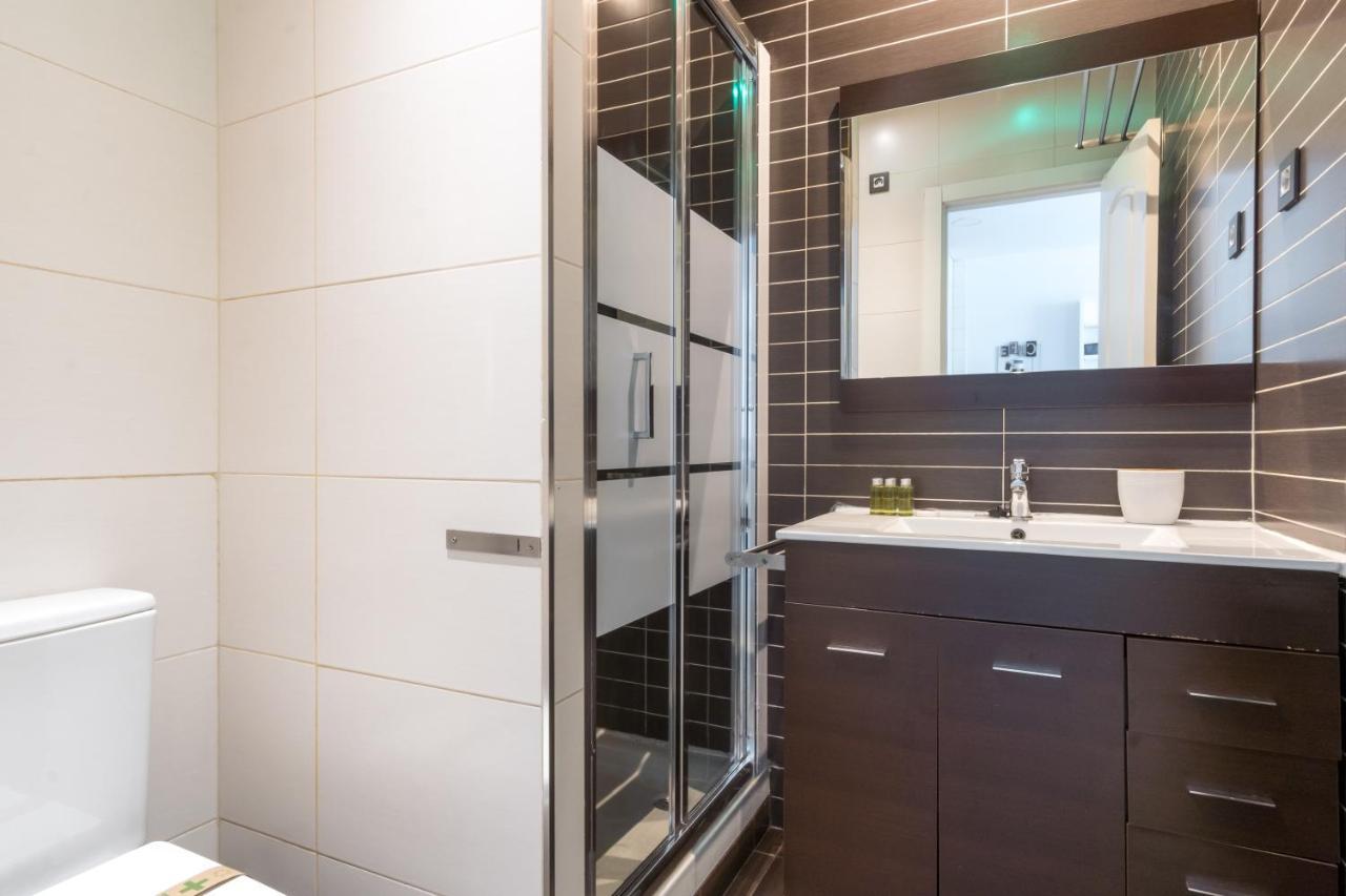 Bright Modern -1Bedroom 1Bath -Cuatro Caminos マドリード エクステリア 写真